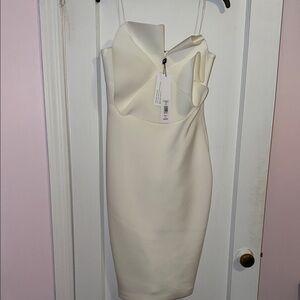 Chic Strapless White Dress